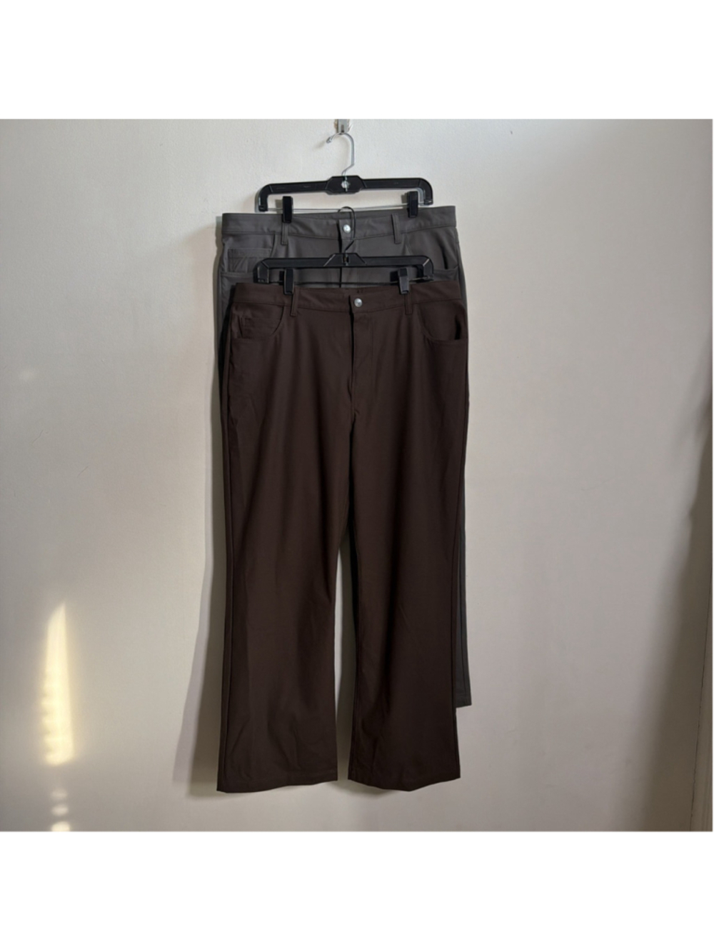 LOT OF 2 MEN’S FABLETICS ATHLETIC PANTS MB0216 STRAIGHT SIZE 36 WAIST 36x32